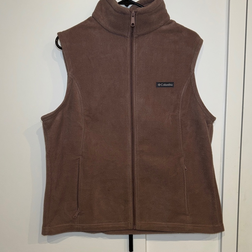 Columbia Chocolate Fleece Vest
